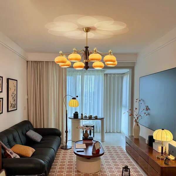Vintage Mid-Century Bauhaus üslubunda qonaq otağı, yemək otağı, yataq otağı və iş otağı üçün bərk ağacdan krem rəngli çilçıraq