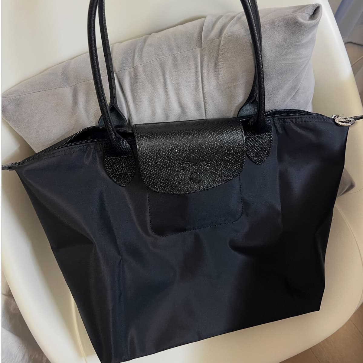 Solid black [new style]