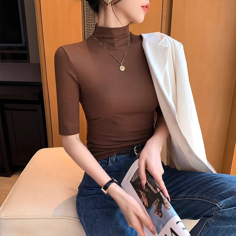 Brown [middle sleeves]