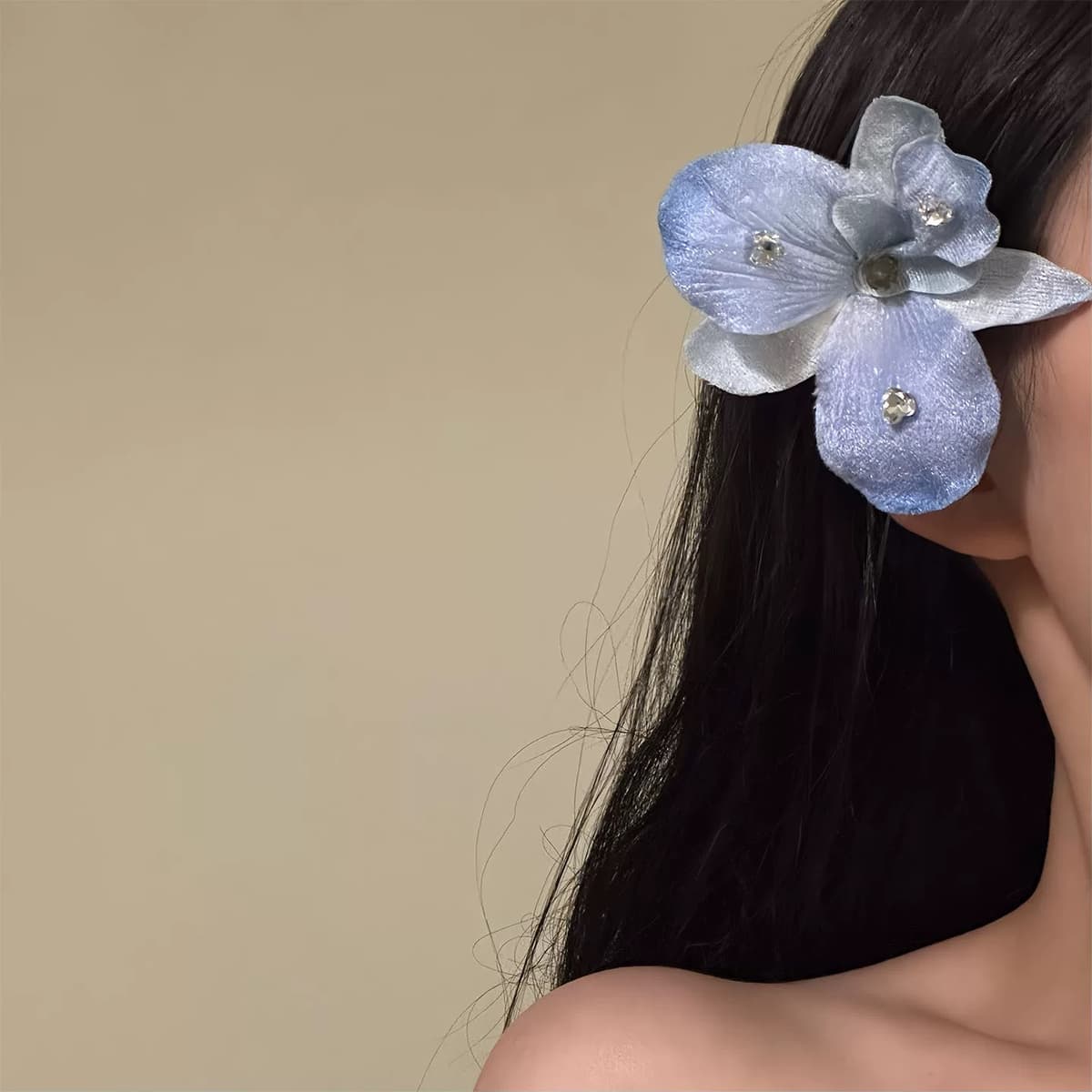 Gradient blue ribbon diamond orchid hairpin