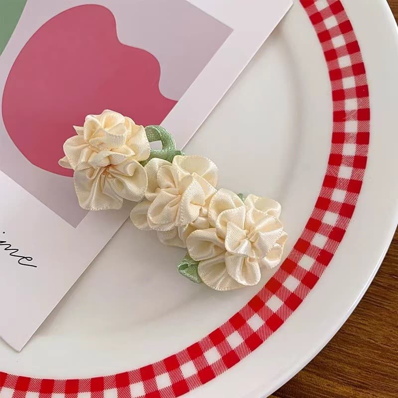 5041 jasmine hairpin three flowers