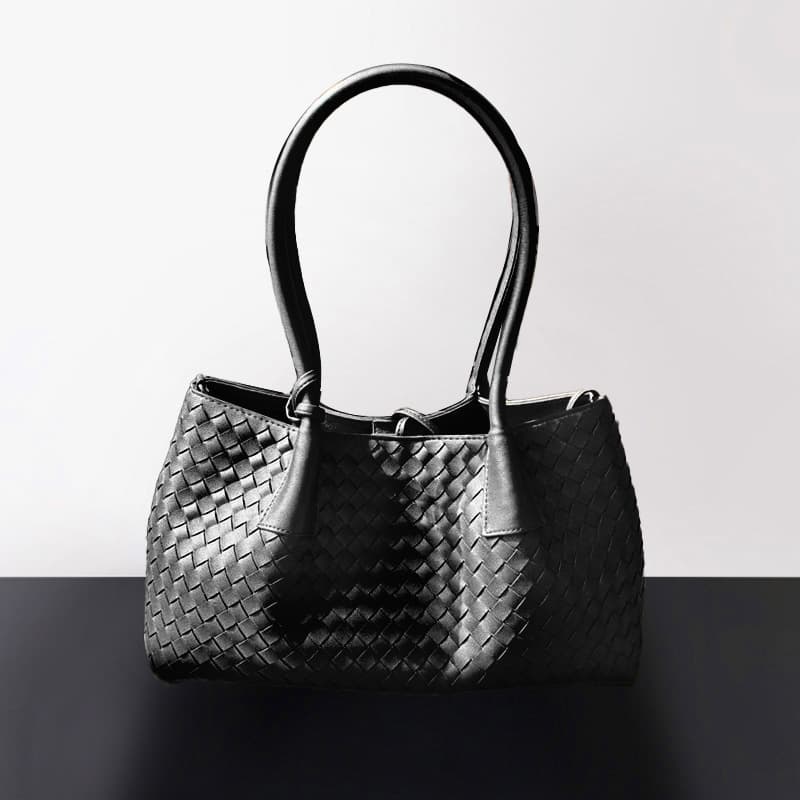 Black medium size (40x17x27cm)