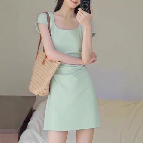 Green [short style]