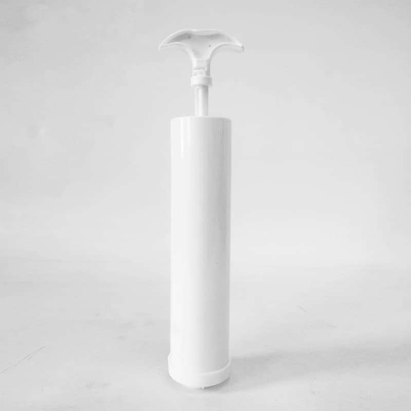 Hand pump