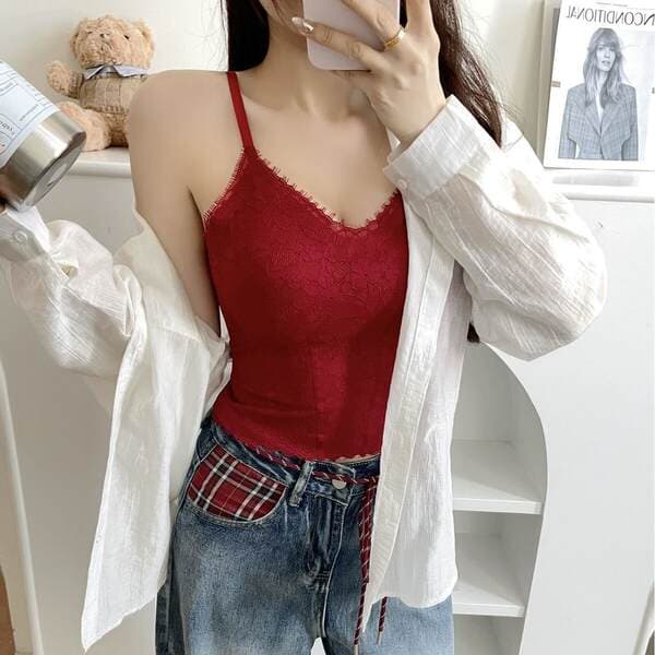 2026 New Product 8995 # French-Style Eyelash Lace Seamless Straps, Comfortable and Breathable, High Aesthetic Value, Comes with Built-In Chest Pads for a Beautiful Back.