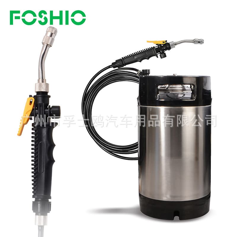 Small size (9.5 liters)