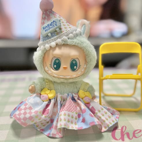 Colorful cake hat set