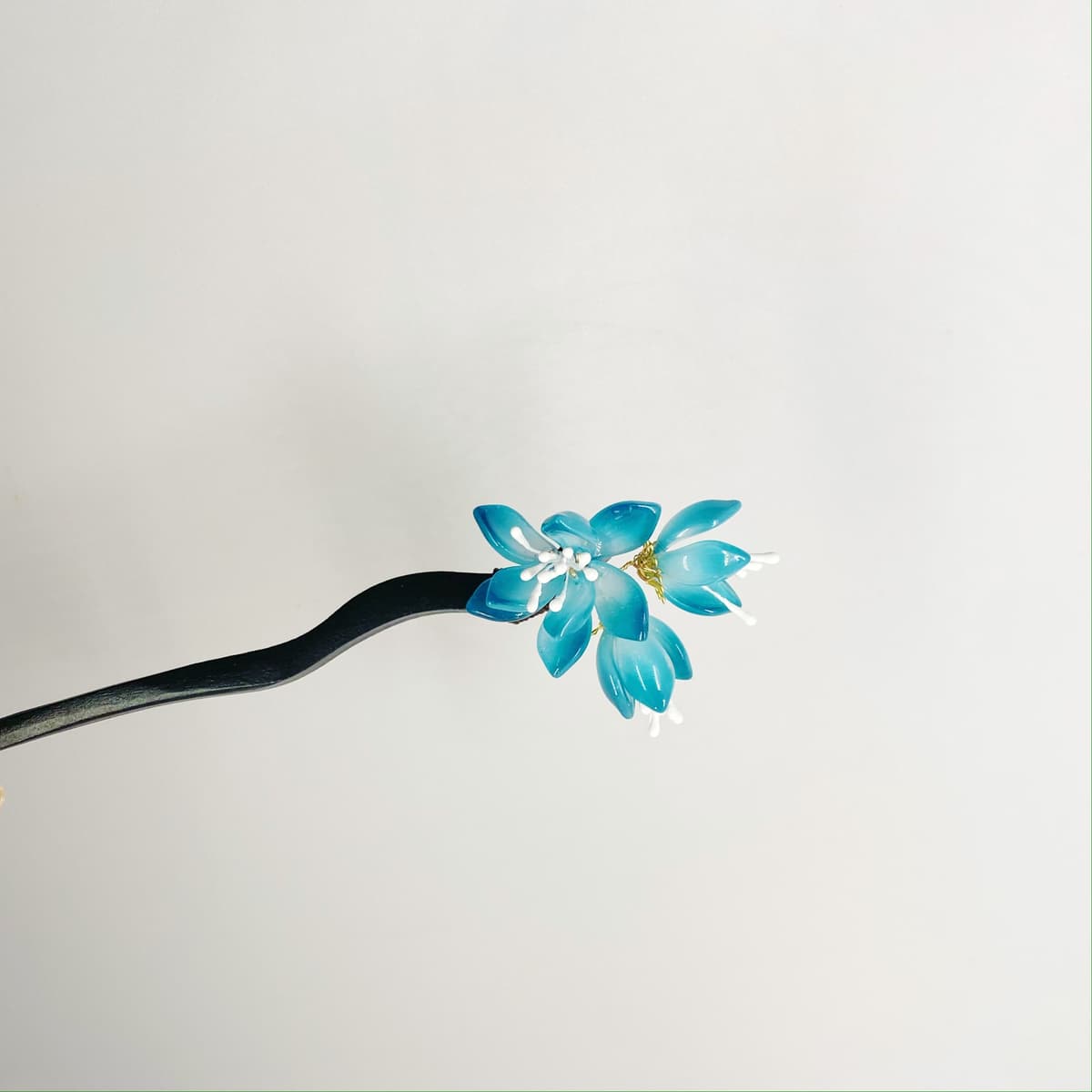 236# blue blooming flowers