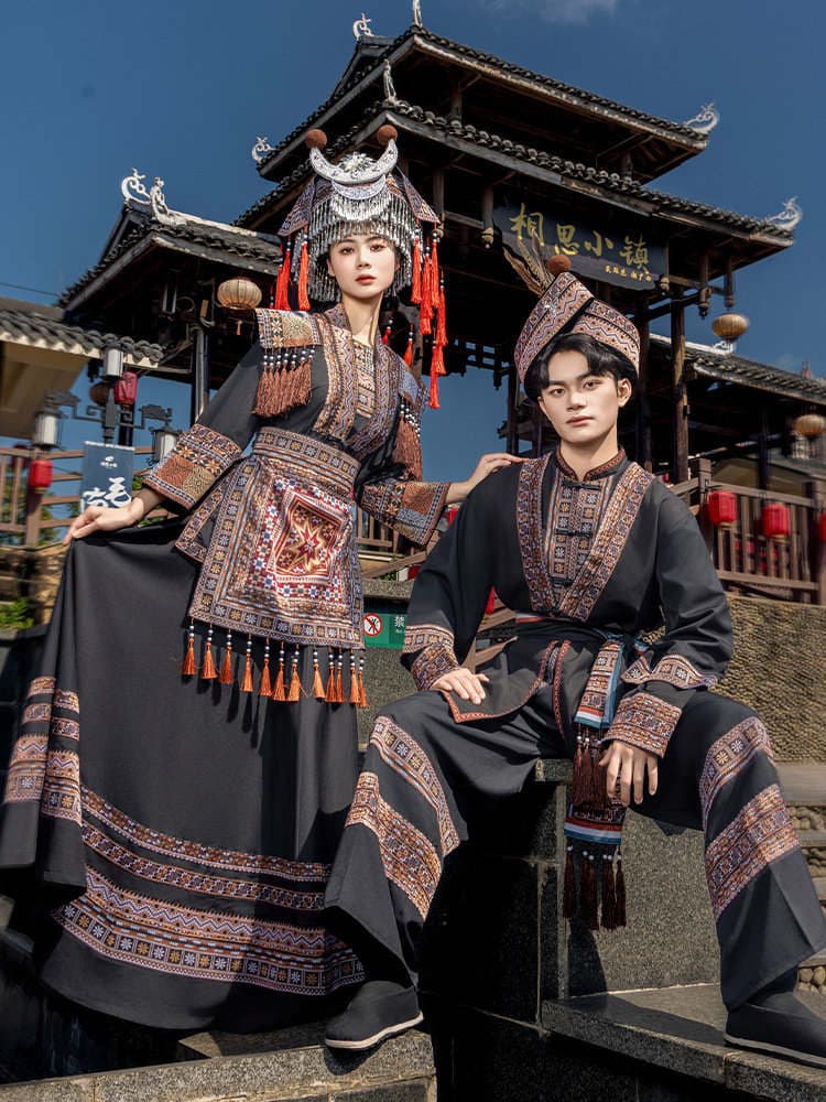 New Collection of Traditional Clothing for Adults from the Yao Ethnic Minority in Guangxi, Suitable for Performances and Traditional Travel Photography 1