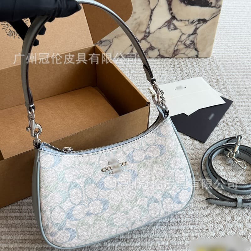 Gradient blue + gift box