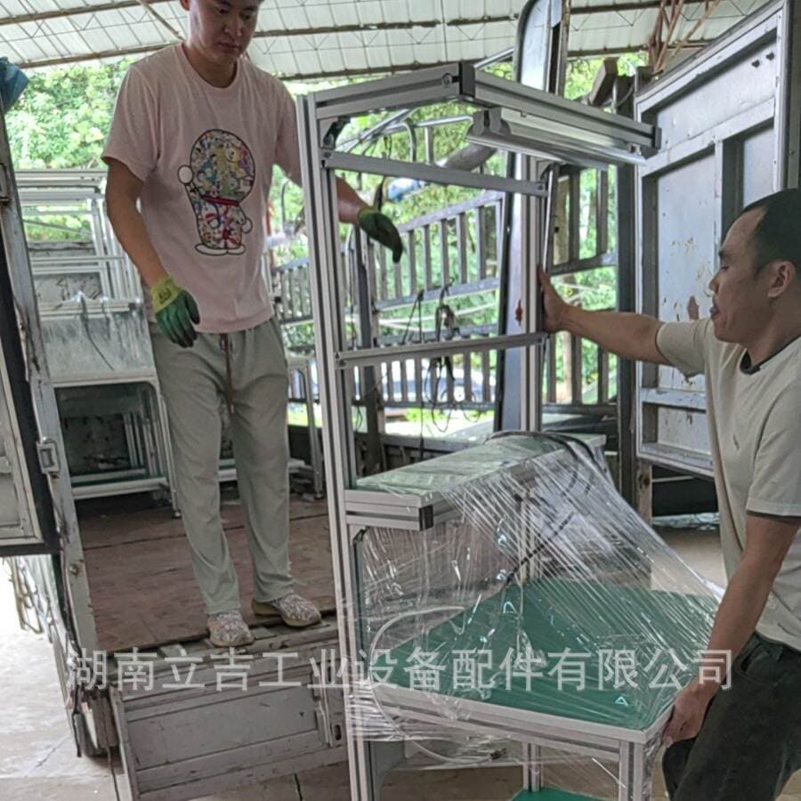 Hunan Source Factory Designs and Produces Single-Sided Assembly Line Production Workstations, Anti-Static Workbenches, and Workstations That Can Be Customized on Demand 4
