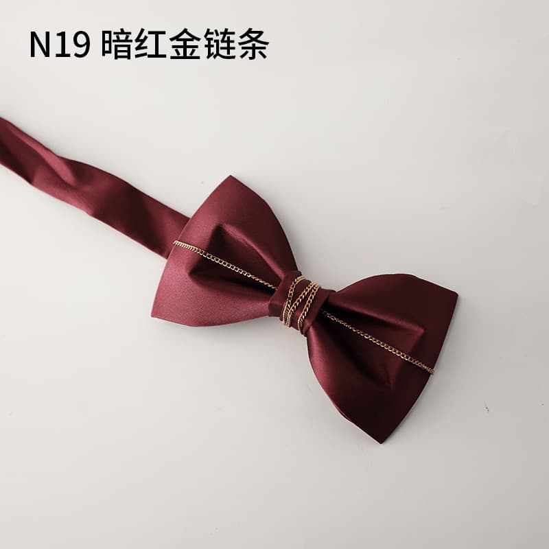 No. 19 dark red gold chain