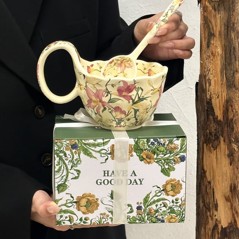 Curved handle cup-lily+flower spoon+portable gift box