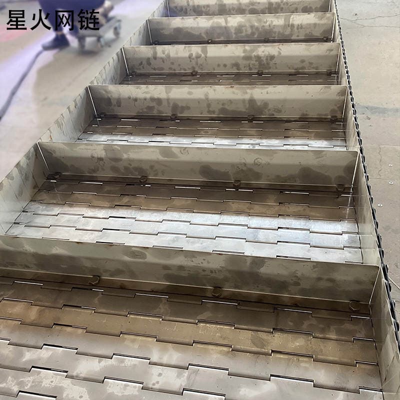 Industrial transmission chain plate, high-temperature resistant food conveyor chain plate, straight-line, curved, and incline beverage conveyor line 4