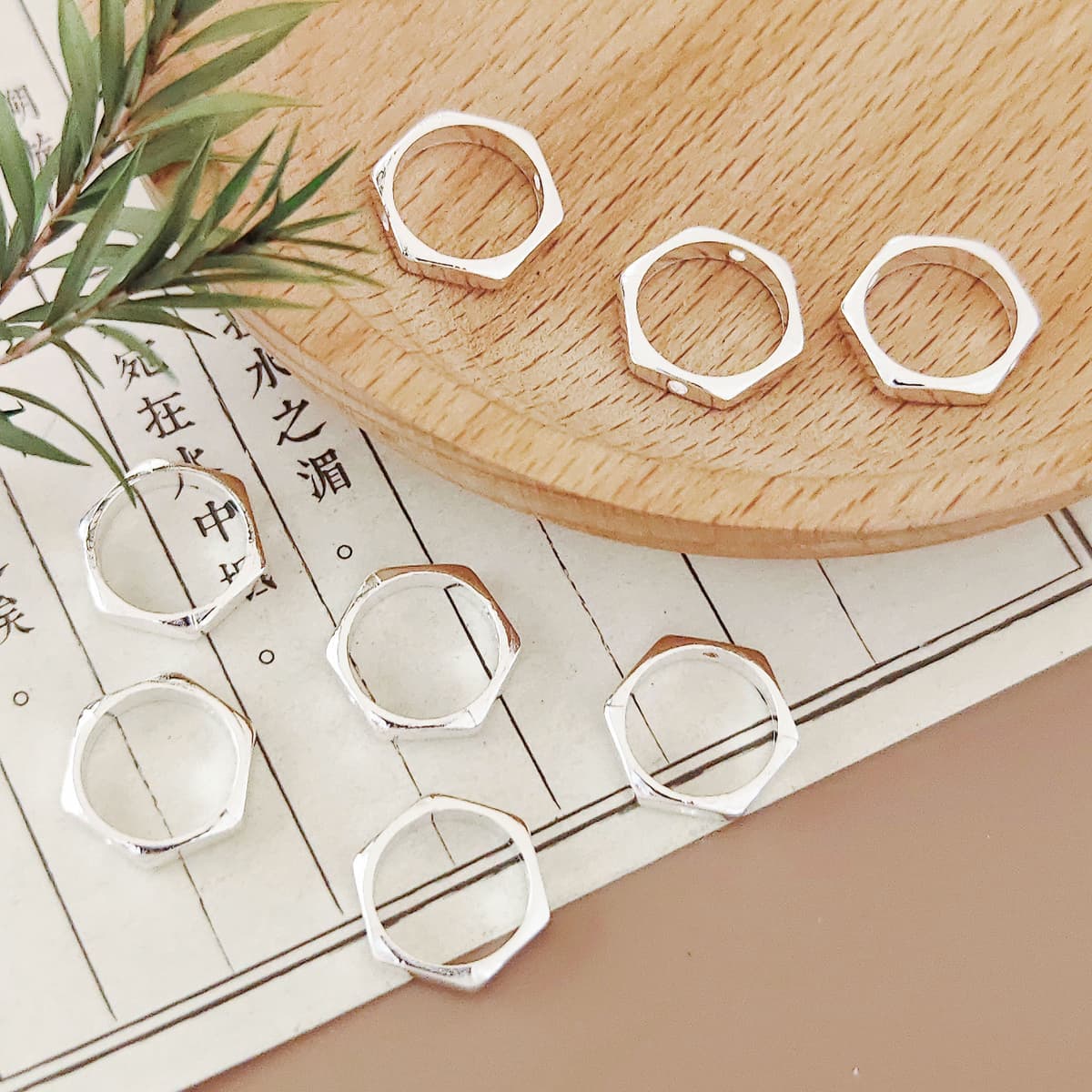 Card 8 [bright silver] hexagonal bead circle (11.2*10mm aperture 8.3mm) a580