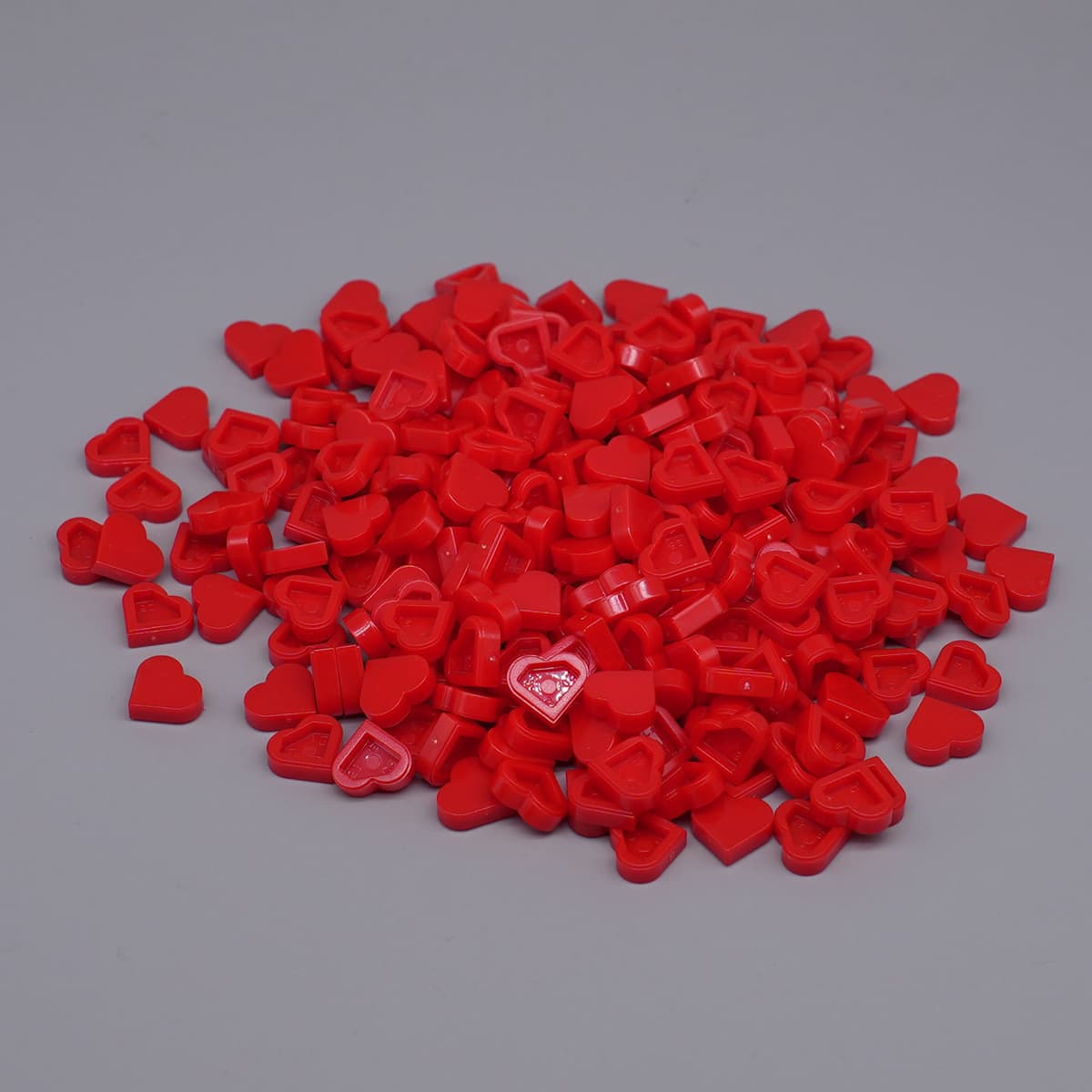 Love red [100 grams, about 620 pieces]