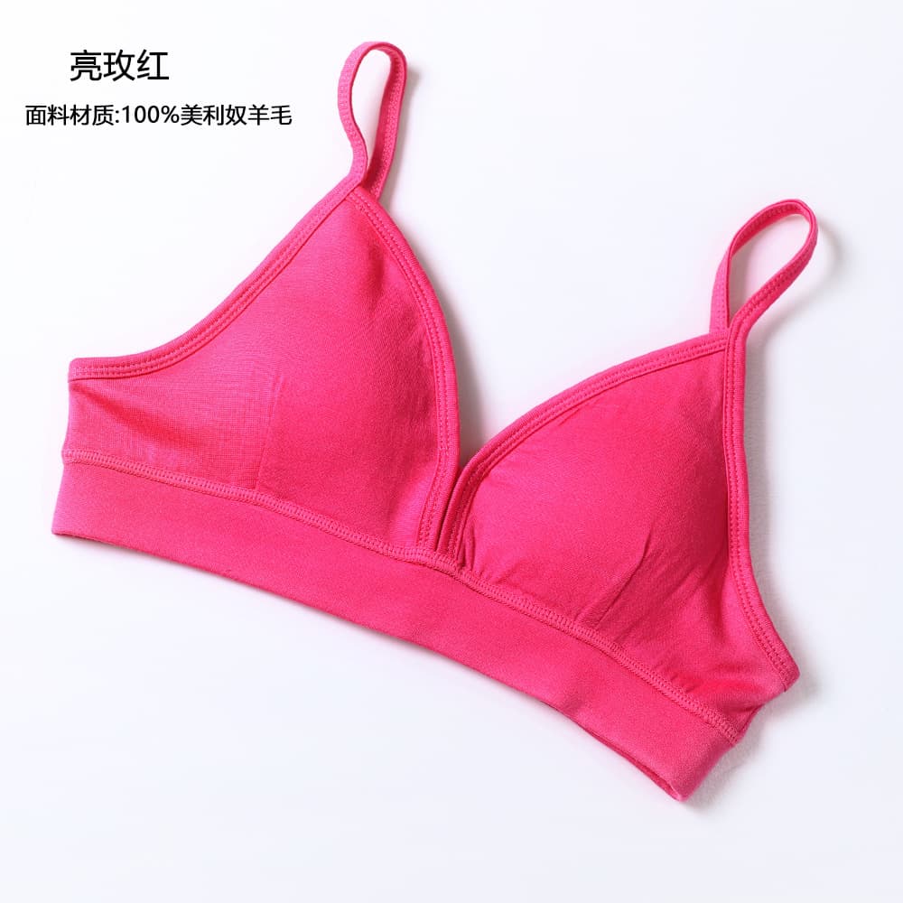 Bright rose red (100% wool)