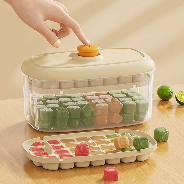 Press-Type Ice Cube Tray in Bear Shape for Home Use, Easy to Demold, Quick-Freezing Magic Tool, Can Store Ice Cubes, Mold Wholesale