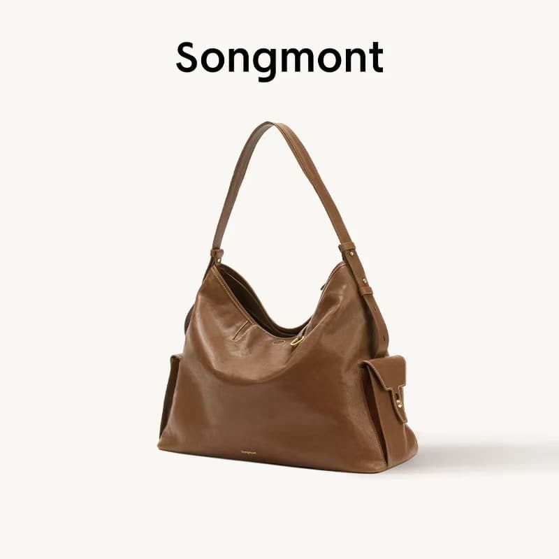 Trace hobo-large size-tan brown spot