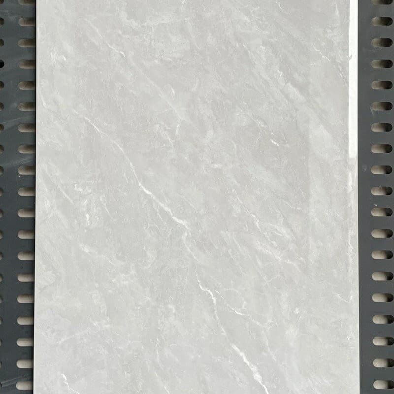 157006