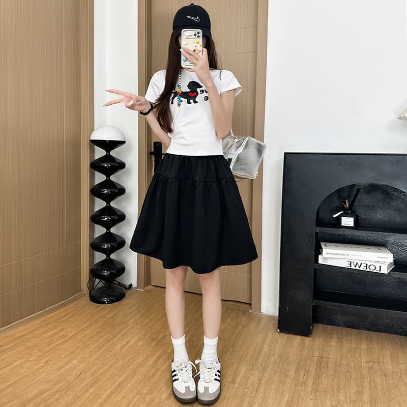 黑色