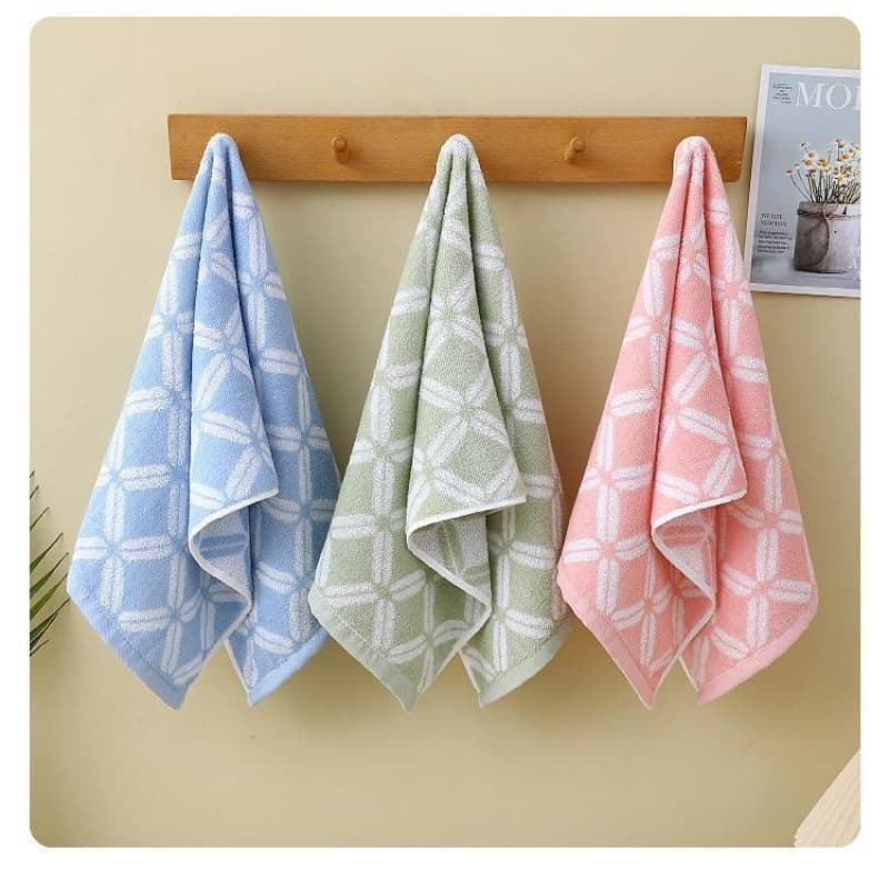 Huiqin - [3-Pack Thin Towels in Rich Pattern] Mixed Colors of Blue, Pink, and Green - Low Price All Year Round