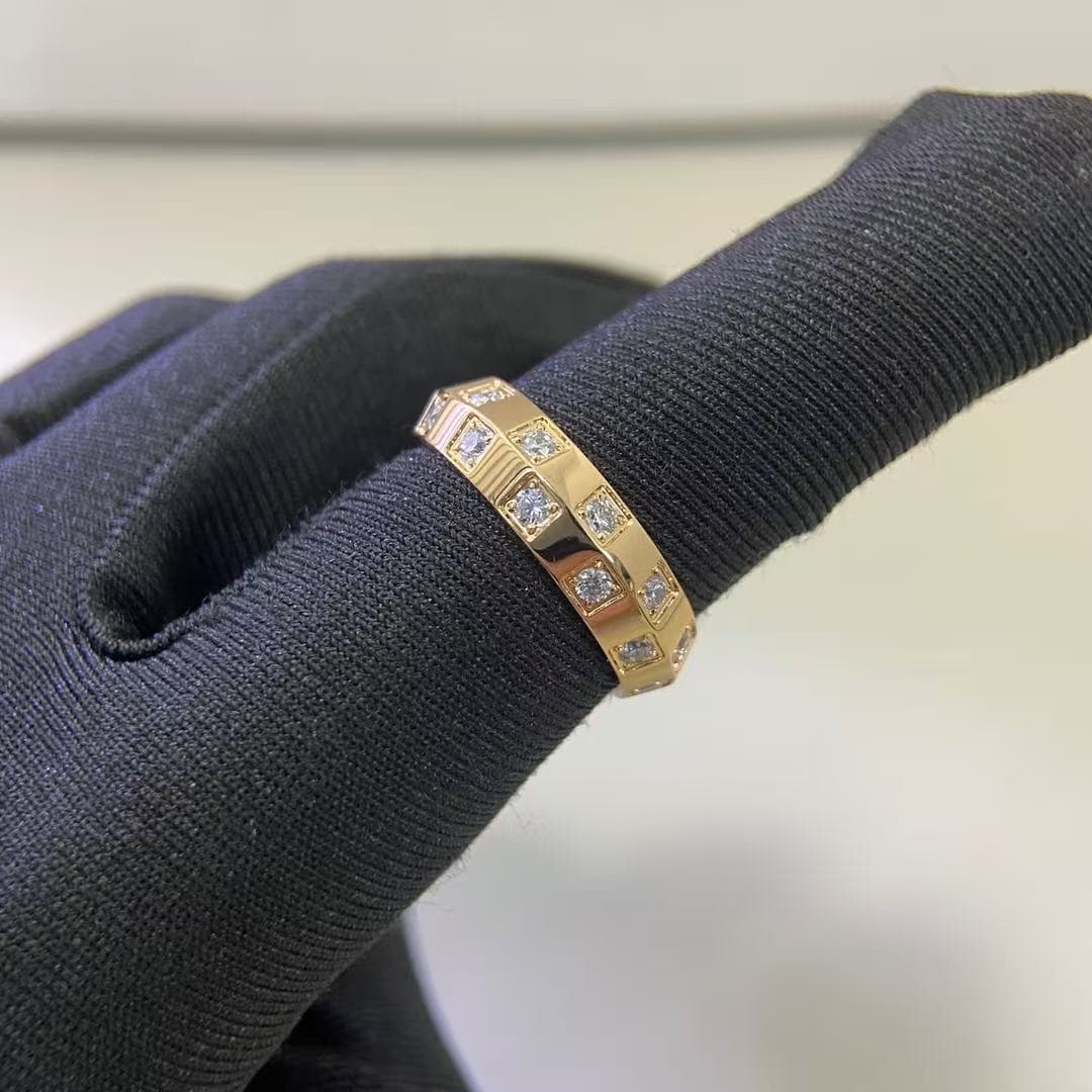 18k rose gold