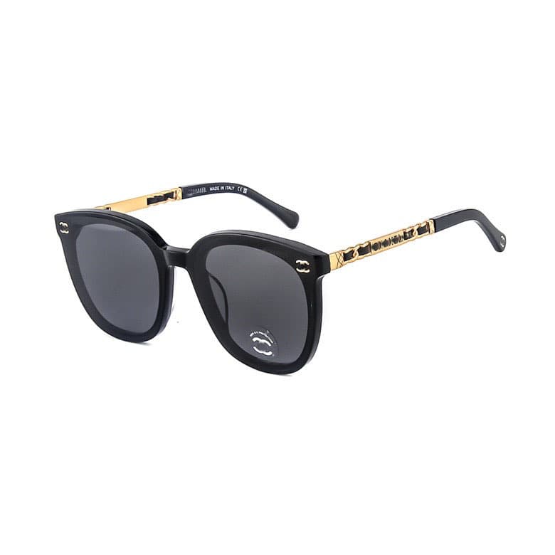 Black frame gold label
