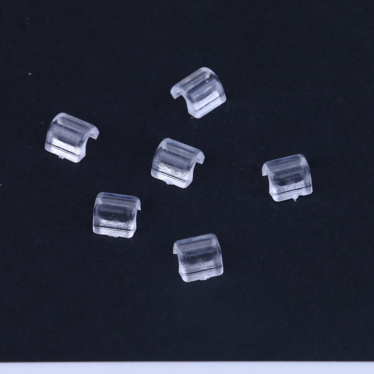 U-shaped transparent medium base 0.9*0.86cm