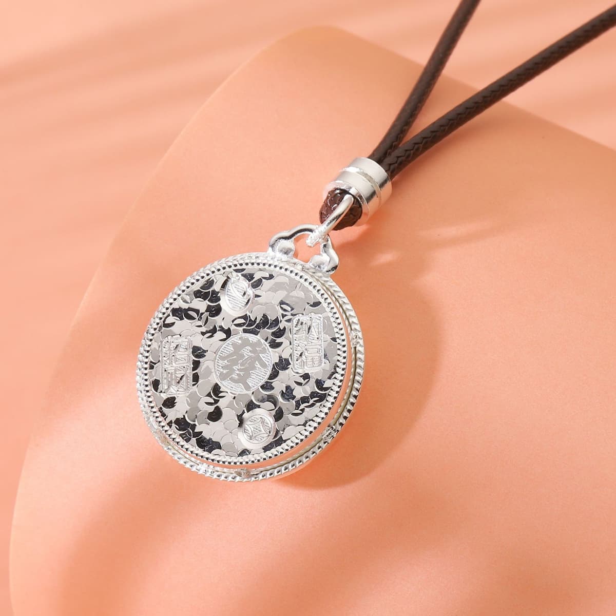Crushed ice lucky necklace silver