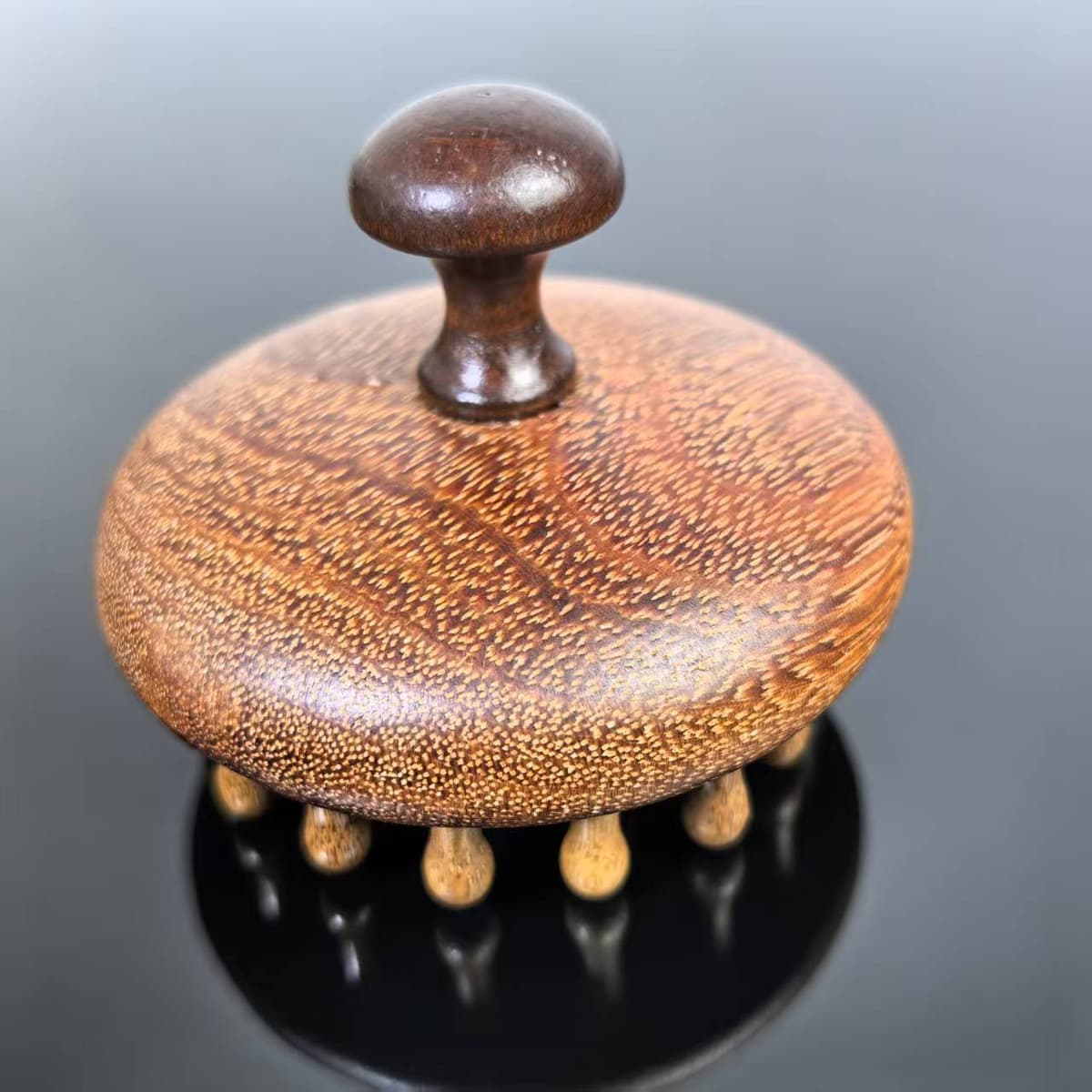Dragon and phoenix sandalwood 28-tooth disc massage comb