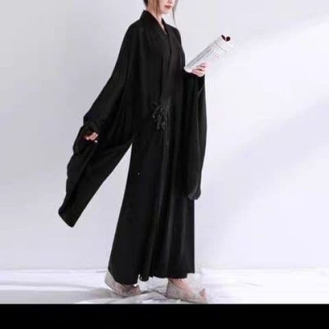 Black wide sleeves