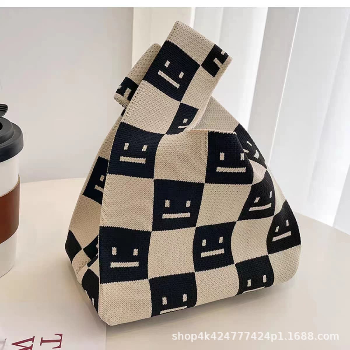 Square Smiley-Black Rice