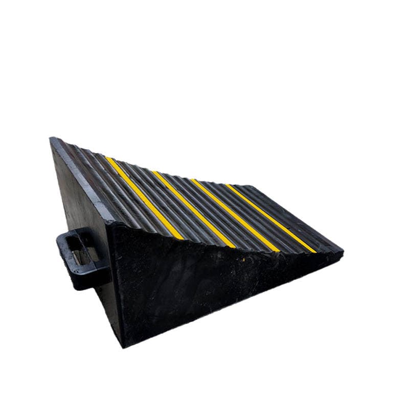 Portable car anti-slip car stopper Triangle Wood truck car tire rubber parking space stopper 5