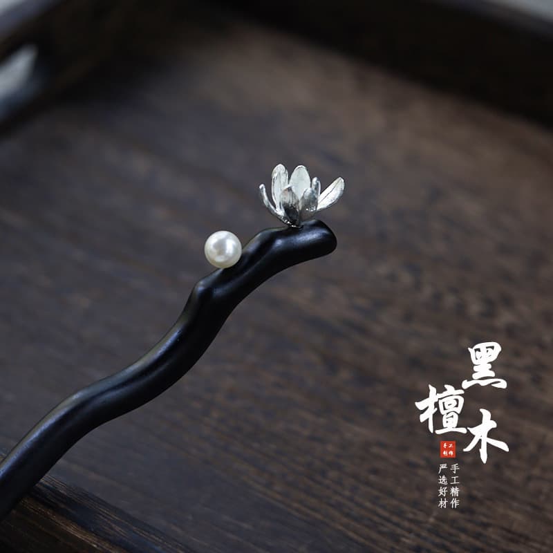 Beaded magnolia [natural ebony]