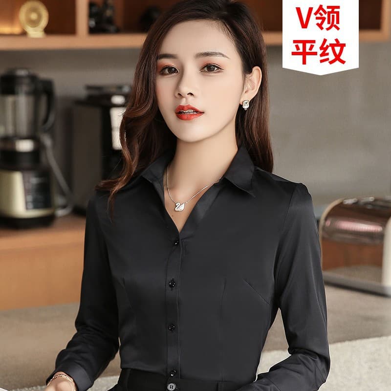 [V collar] black long sleeve