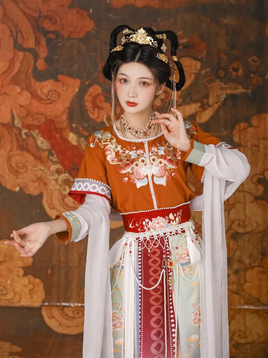 Han Yukui Qadın Hanfu Dəsti, Xiaoyao Fu, Dunhuang Tərzi, Tan Yaxalı Bel Üç Parça, Yaz-Yay 2