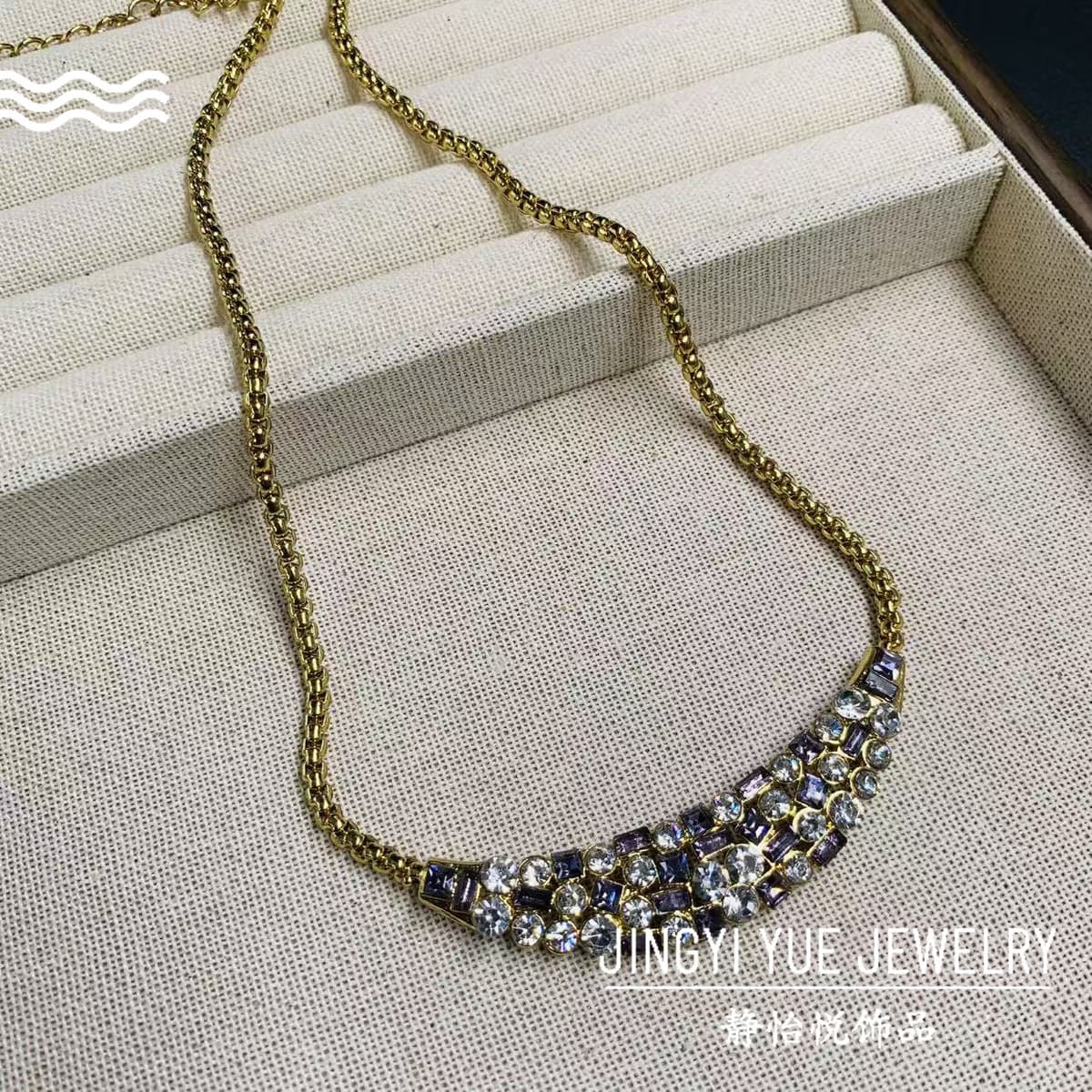 1580 gold purple necklace