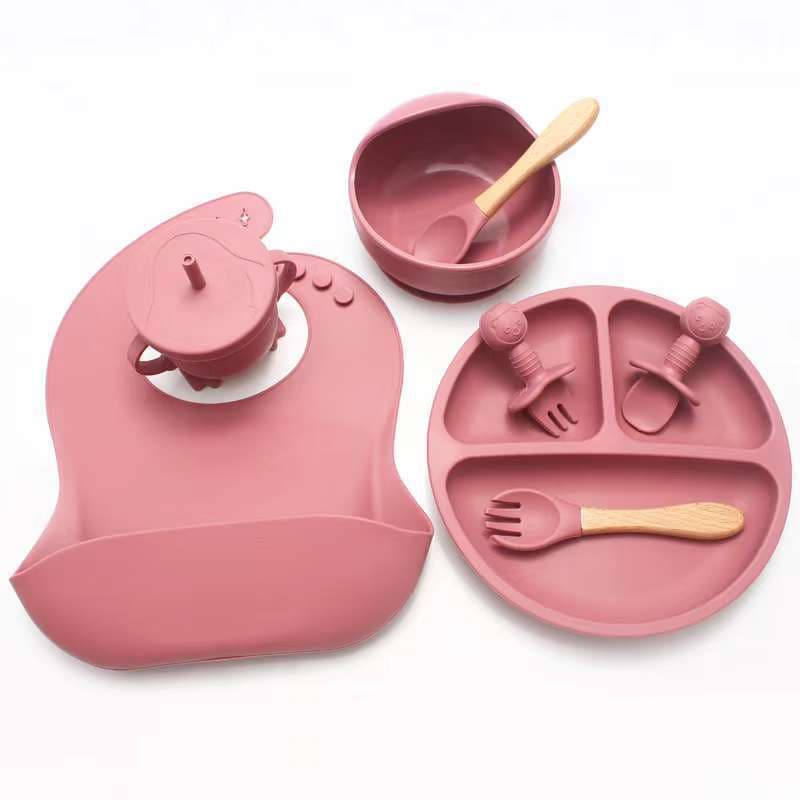 Warm red—eight-piece meal