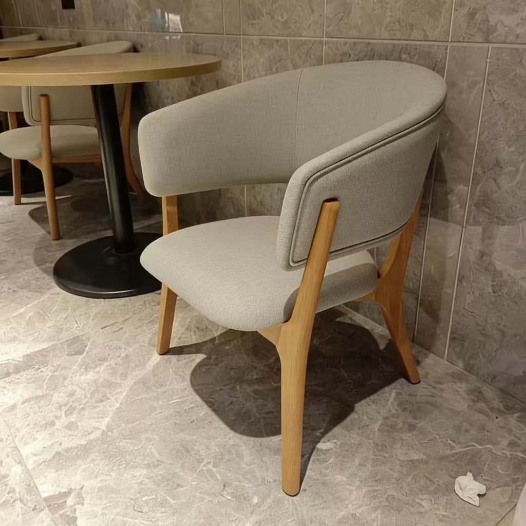 All-season oversized armchair