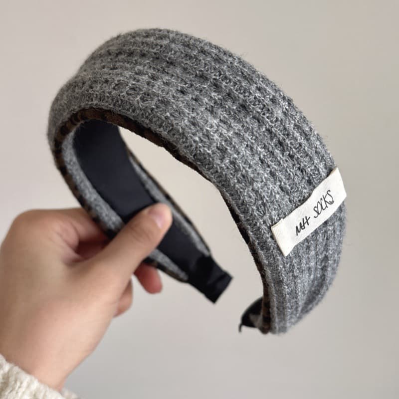 Patch leopard print knitted—grey headband