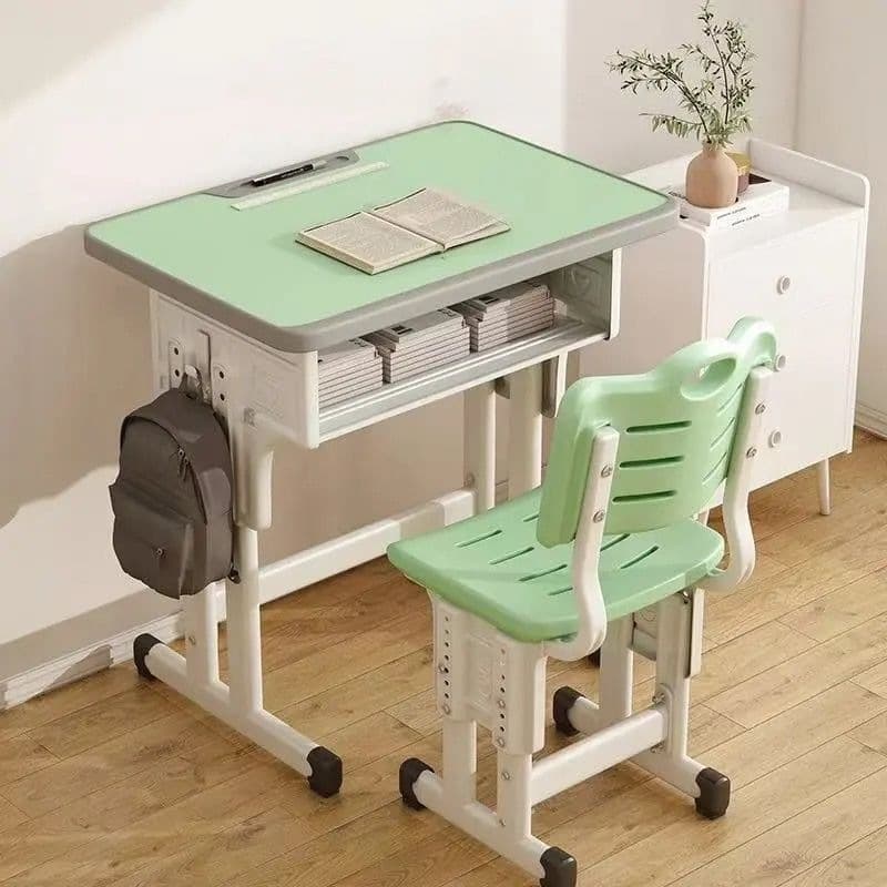 Comfortable 60*40 thickened tables and chairs-green