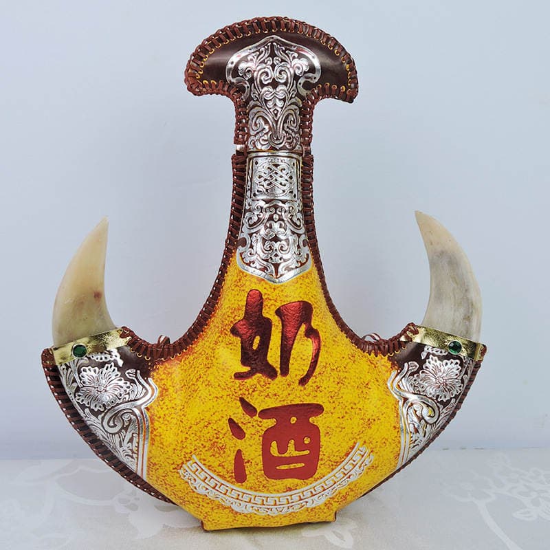 Daxili Monqolustanın Xüsusi Dəri Qabda Distillə Edilmiş Süd Şərabı, 38 Dərəcə, 500 ml, Əl İşi, Hədiyyə Qutusu 2