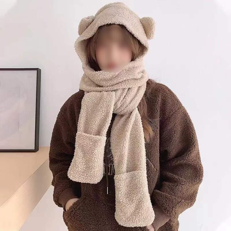 Three-piece set in khaki color