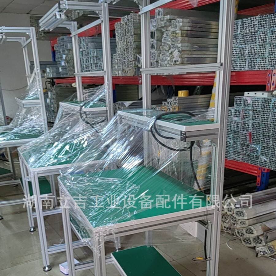 Hunan Source Factory Designs and Produces Single-Sided Assembly Line Production Workstations, Anti-Static Workbenches, and Workstations That Can Be Customized on Demand 2