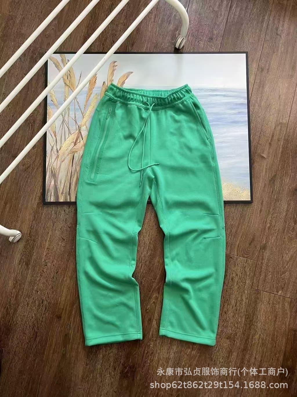 Pants.green