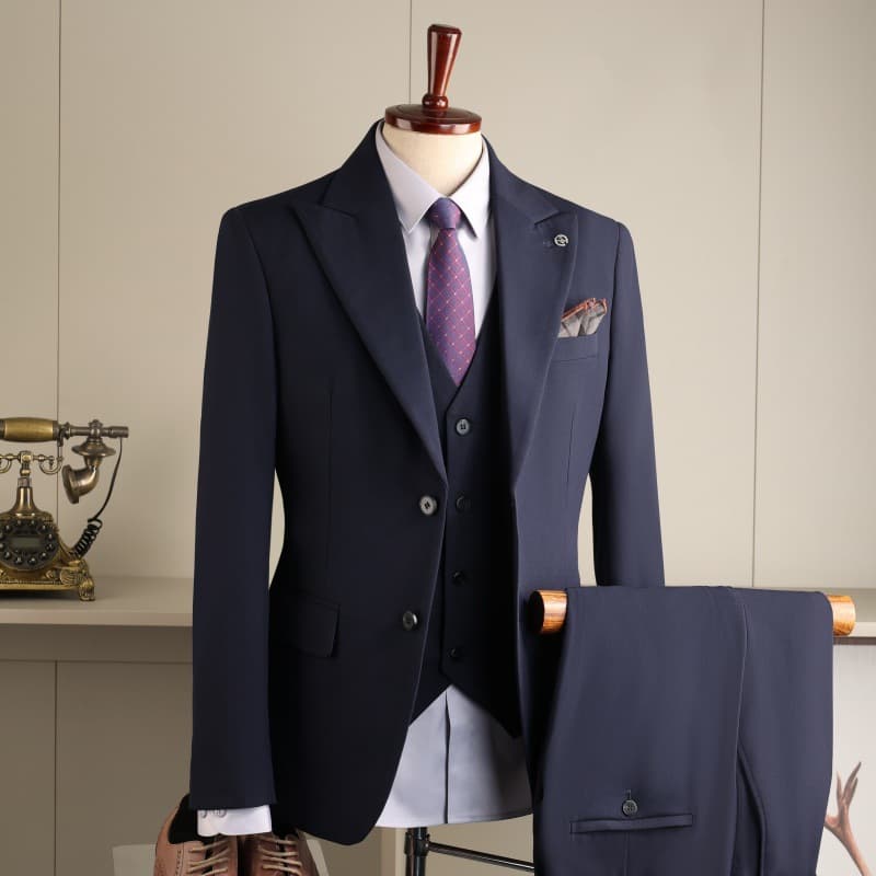 Navy blue (suit + vest + elastic waistband trousers)