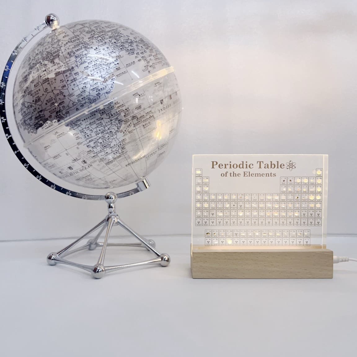 Embedded Globe with Light silver