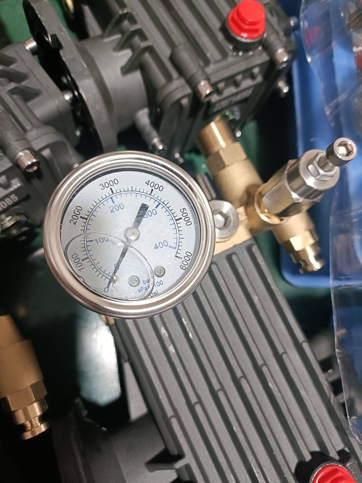 Pressure gauge