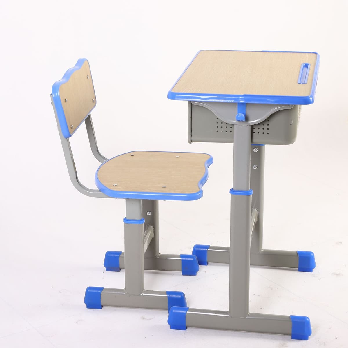 Lift desk with chair